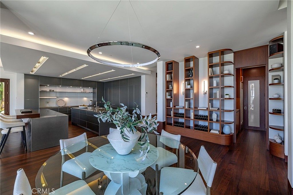 Dining Room at 9 Sailcrest